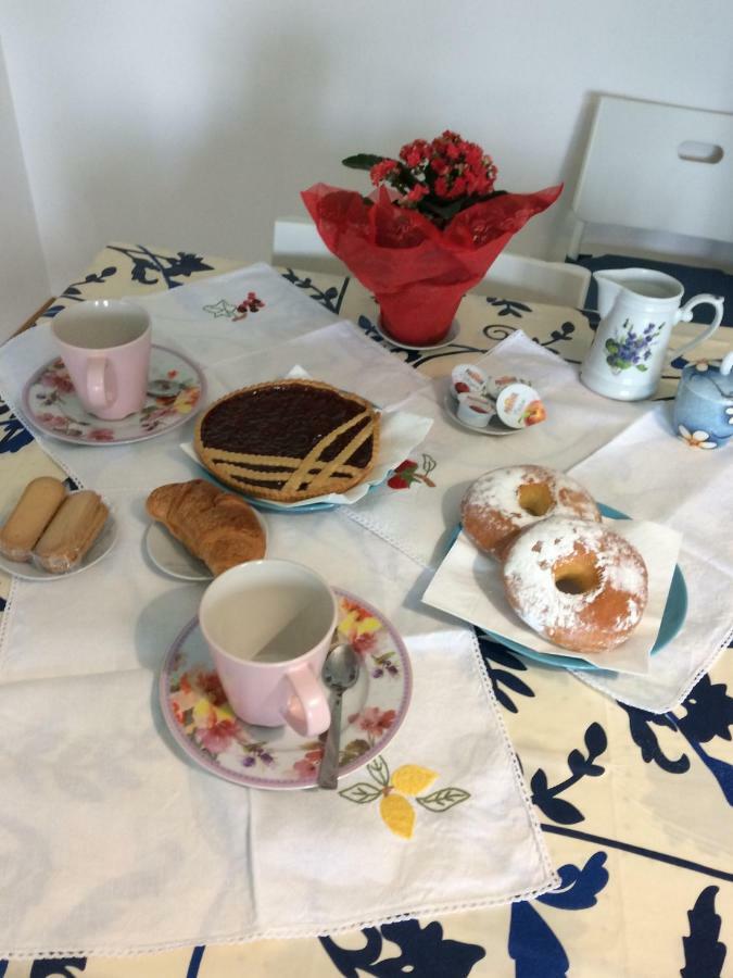 Casa "La Conchiglia" Bed & Breakfast Civitanova Marche Luaran gambar